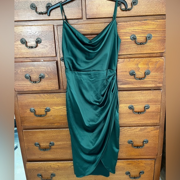 Green silky cowl neck midi dress - Picture 2 of 3